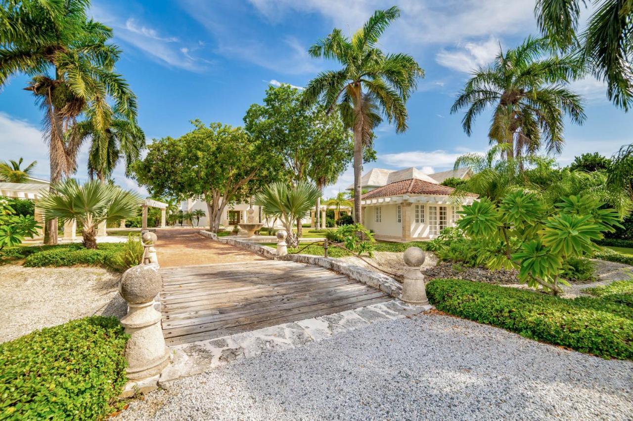 Paradise Luxury Villa With Huge Pool And Jacuzzi Punta Cana Exterior photo